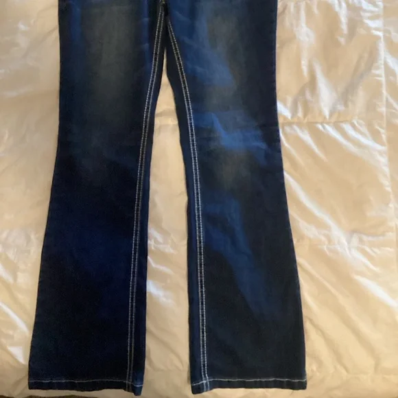 Wallflower Womens The Luscious Curvy Bootcut Jeans - Picture 5 of 7